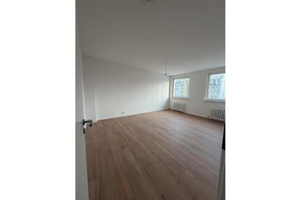 Erstbezug nach umfassender Sanierung 3-Zimmer-Wohnung - Berlin Reinickendorf