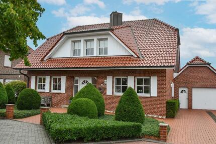 Einfamilienhaus mit Vollkeller und großer Garage - Ochtrup