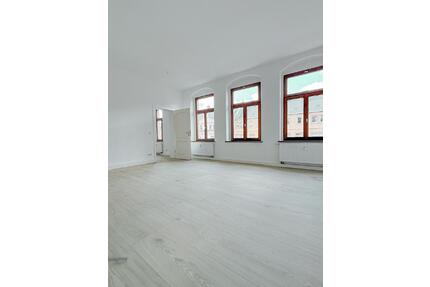 ERSTBEZUG MEGA 3-Raum-Wohnung mit Balkon, Aufzug und Stellplatz im Zentrum - Chemnitz