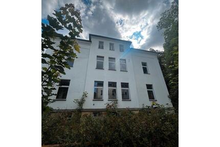 MietkaufOelsnitz Haus mit Garagen Garten und Ställen - Oelsnitz (Vogtland)