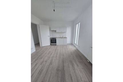 Erstbezug nach Ausbau - Moderne 3-Zimmer-Wohnung mit Balkon - Berlin Reinickendorf