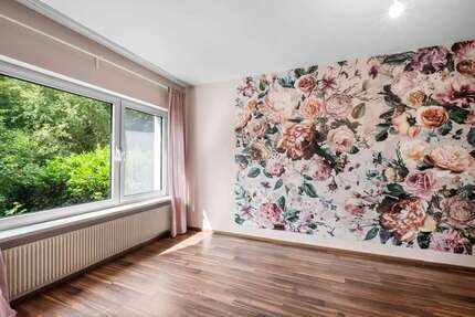 Haus zum Kaufen in Schwebheim 395.000,00 € 230 m²