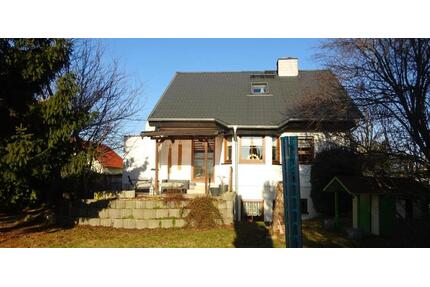 Freistehendes Einfamilienhaus mit Wirtschaftsgebäude - Eilenburg
