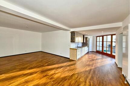 Moderne 3-Zimmer-Wohnung mit offenem Wohn- Essbereich und großem Balkon - Kiefersfelden