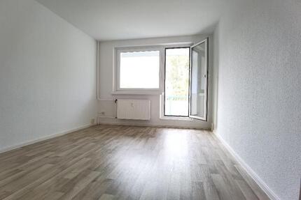 neu renovierte 3-Raum-Wohnung mit Südbalkon - Bernburg (Saale)