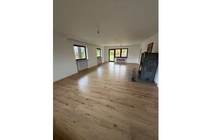 Wohnung zum Mieten in Neufahrn 1.120,00 € 140 m²