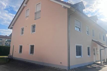 3 Zimmer Wohnung in Hepberg mit Balkon, Garage und Stellplatz