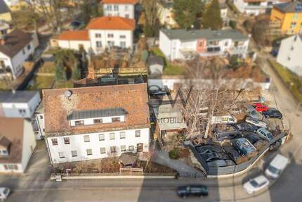 Wohn- und Geschäftshaus mit Entwicklungspotenzial in Fürth-Unterfarrnbach