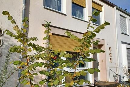 Reihenmittelhaus mit Garten - 1.290,00&nbsp;EUR Kaltmiete, ca.&nbsp; 120,00&nbsp;m&sup2; in Fürth (PLZ: 90768) Atzenhof