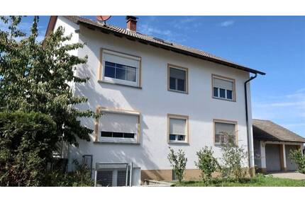 *Ein Zuhause für vier Familien* Preis auf Verhandlungsbasis - Singen (Hohentwiel) Beuren