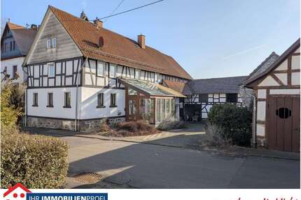 Haus zum Kaufen in Grünberg 195.000,00 € 121 m²