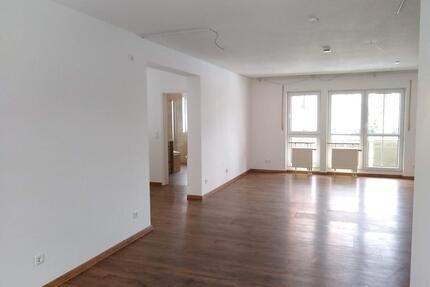Schöne, helle 2+ Zimmer-Wohnung mit Balkon - Weiden in der Oberpfalz