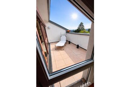 1,5 Zi-DG-Studio-Whg Esslingen gr.Dachterr. Villenlage Burgnähe - Esslingen am Neckar Hegensberg