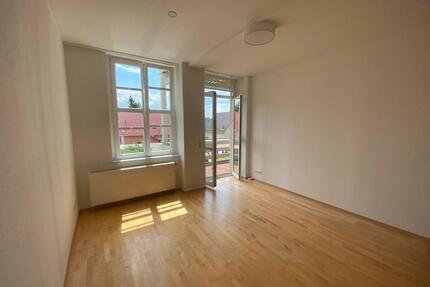 Wohnung am Schwanenteich mit Einbauküche, Balkon & Carport - Mühlhausen (Thüringen)
