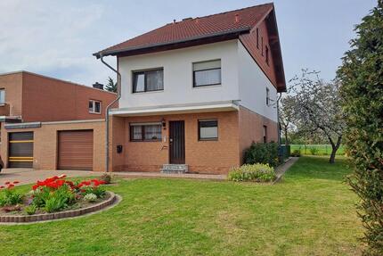 Einfamilienhaus mit Einliegerwohnung - Düren Rölsdorf