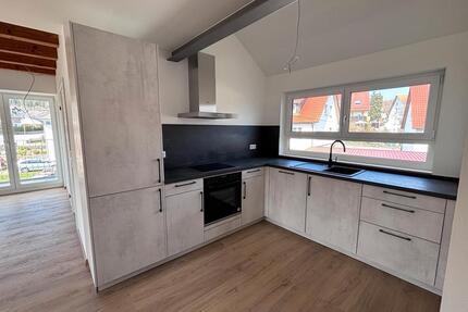 Vermiete 2 12 Zimmer-Wohnung mit EBK, Balkon u. Galerie - Meßstetten