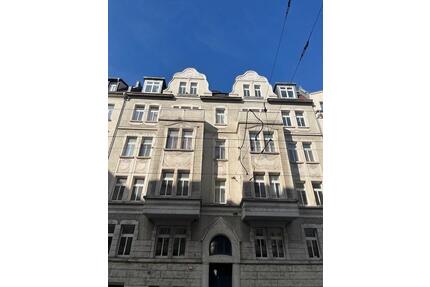 Erstbezug nach Sanierung I 2-Raum-Wohnung mit großzügiger Küche und Loggia I EBK wird noch eingebaut - Leipzig Nord