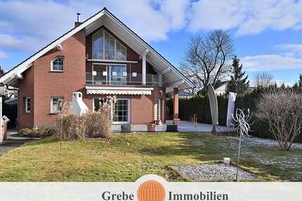 Haus zum Kaufen in FürstenwaldeSpree 695.000,00 € 290 m² - Fürstenwalde/Spree