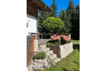 Möblierte 2 Zimmer Einliegerwohnung mit Terrasse Nähe Rosenheim - Stephanskirchen