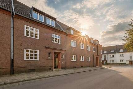 Wohnung zum Mieten in Düsseldorf 6.000,00 € 323 m²