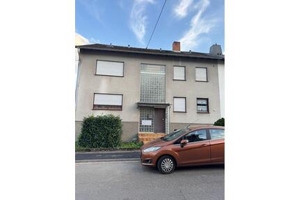 Gem.Großrosseln, 4 Fam. Haus - 249.000,00&nbsp;EUR Kaufpreis, ca.&nbsp; 345,00&nbsp;m&sup2; in Großrosseln (PLZ: 66352)