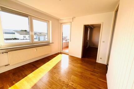 Sonnige 2,5 Zimmer Wohnung in Leonberg ab sofort zu vermieten