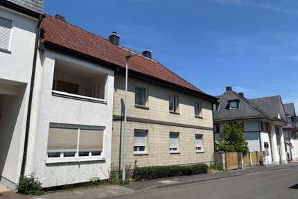 Haus zum Kaufen in Kelkheim 710.000,00 € 240 m²