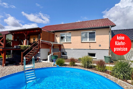 HORN IMMOBILIEN ++ RESERVIERT! Altentreptow, Haus mit Garage, Doppelcarport, Pool und Einbauküche