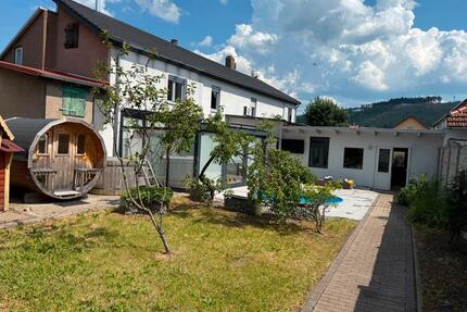 Einfamilienhaus - 270.000,00&nbsp;EUR Kaufpreis, ca.&nbsp; 146,00&nbsp;m&sup2; in Friedrichroda (PLZ: 99894)