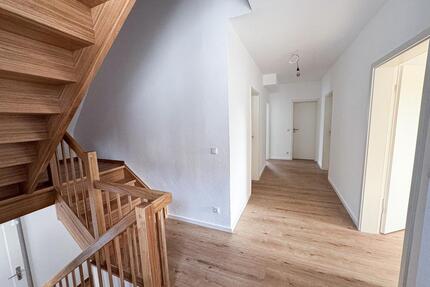 Penthouse Maisonette Wohnung mit riesiger Dachterrasse - Erstbezug nach energ. Komplettsanierung - Groß-Gerau