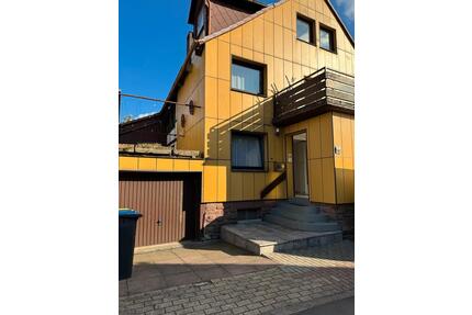 Einzwei Familien Haus zu verkaufen - Golmbach