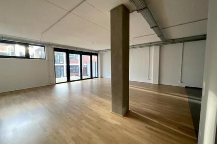 Jetzt 3-Raumloft im modernen Tabakquartier sichern.Parkett, EBK und großer Balkon! - Bremen Häfen