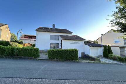 Haus zum Kaufen in Warburg 315.000,00 € 165 m²
