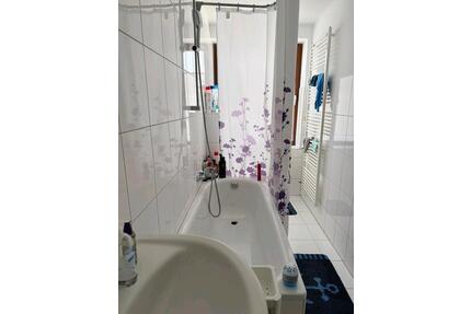 2 Zimmer Wohnung mit Balkon in Essen Holsterhausen Fronhausen