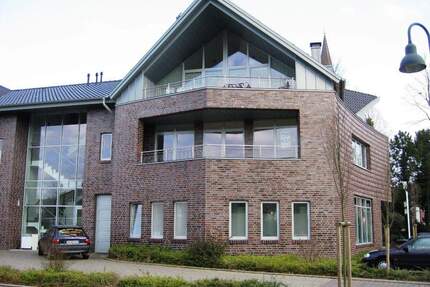 Lichtdurchflutetes Penthouse m. gr. Balkonterr. in Wohn- u. Geschäftshaus m. Aufzug - Lindern