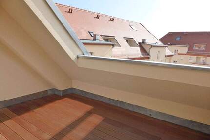 Moderne 2-Raum-Wohnung über den Dächern des 