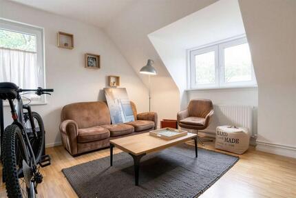 vollmöblierte Dachgeschoss Wohnung in ruhiger Lage von Essen Rüttenscheid