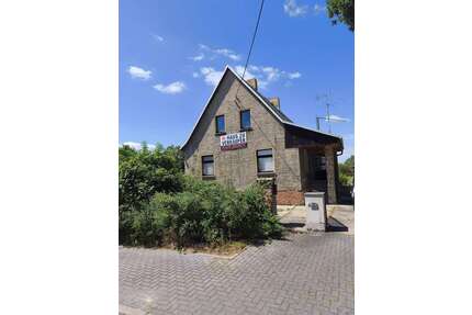 Haus zum Kaufen in Libehna 99.000,00 € 160 m²