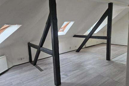 Dachgeschosswohnung in Weißenfels zu vermieten