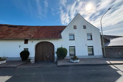 Zu Vermieten Wohngebäude in einer Hofanlage in 52445 Titz