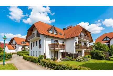 ERSTBEZUG nach Sanierung! Sonnige 2-RWE mit EBK, Balkon & TG-SP! - Radeberg