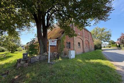 Haus zum Kaufen in Roggenstorf 140.000,00 € 700 m²