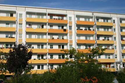 Wohnung zum Mieten in Magdeburg 405,05 € 81.01 m²