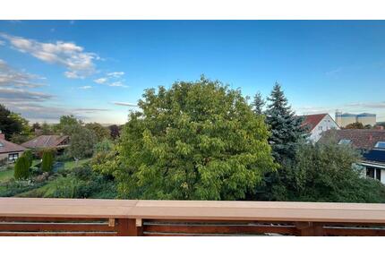 Helle, offene, designte 2,5 Zimmer Dachgeschoss Wohnung - Rosdorf