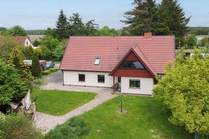 Haus zum Kaufen in Tribsees 315.000,00 € 179.21 m²