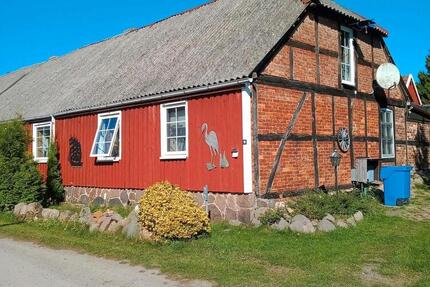 Fachwerkhaushälfte mit Nebengelass - Karlsburg