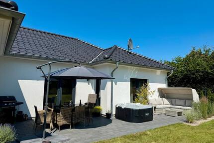 Moderner Bungalow (2022) – Energieklasse A - einzugsfertig - Hankensbüttel