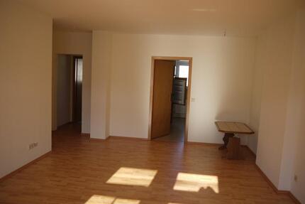 Singlewohnung unterm Dach - 250,00&nbsp;EUR Kaltmiete, ca.&nbsp; 47,00&nbsp;m&sup2; in Plauen (PLZ: 08525) Bahnhofsvorstadt
