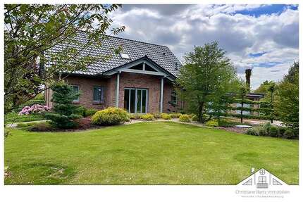 Haus zum Kaufen in Alt Bukow Teschow 498.750,00 € 140 m² - Alt Bukow / Teschow