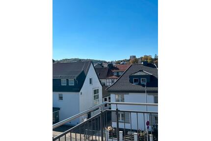 Loft-Wohnung im Herz von Herborn | Einbauküche, Balkon & Garage